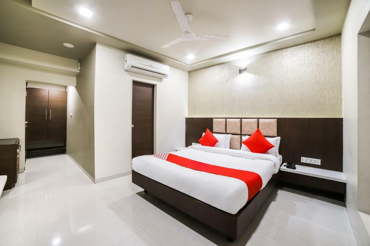 Capital O 41587 Hotel Airport Inn One Ахмедабад Екстер'єр фото